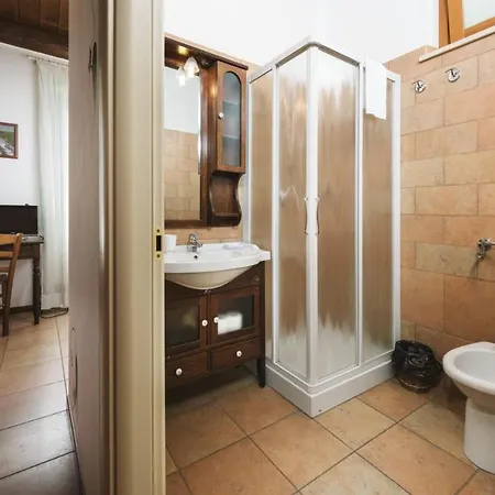 ベッド・アンド・ブレックファスト Briciola Di Sole E Ristorante Borgo