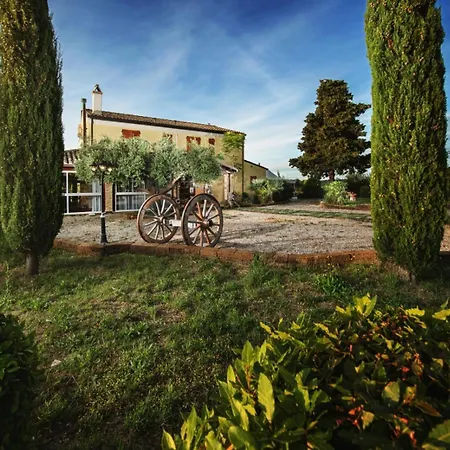 Briciola Di Sole E Ristorante ベッド・アンド・ブレックファスト