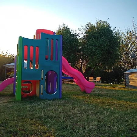 Briciola Di Sole E Ristorante ベッド・アンド・ブレックファスト