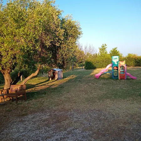 Briciola Di Sole E Ristorante ベッド・アンド・ブレックファスト Borgo