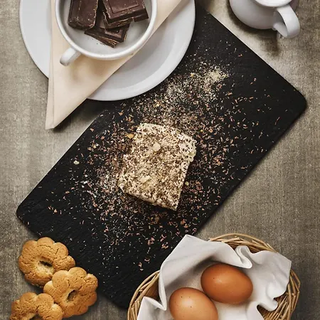 ベッド・アンド・ブレックファスト Briciola Di Sole E Ristorante Borgo