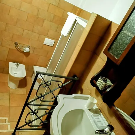 Briciola Di Sole E Ristorante ベッド・アンド・ブレックファスト Borgo