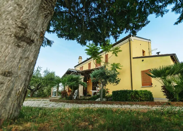 Frühstückspension Briciola Di Sole E Ristorante