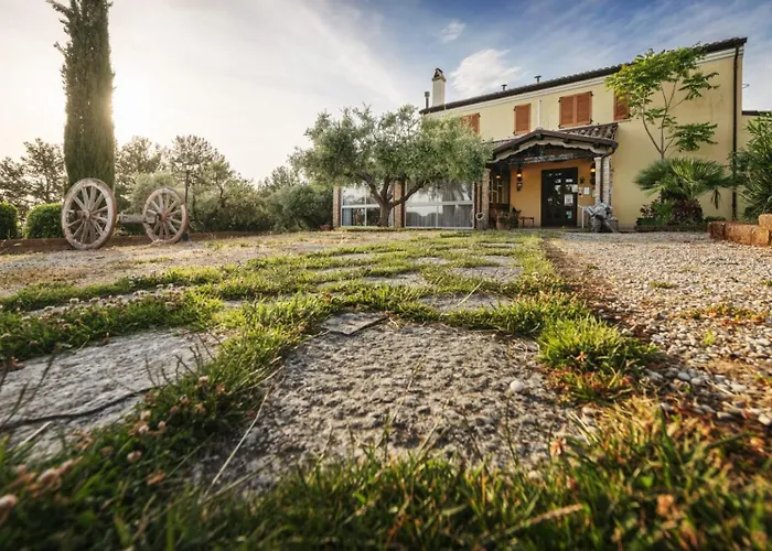 Frühstückspension Briciola Di Sole E Ristorante 3*