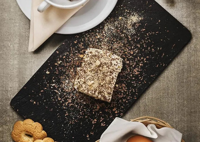 Frühstückspension Briciola Di Sole E Ristorante Borgo (Marche)