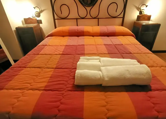 Briciola Di Sole E Ristorante Borgo (Marche)